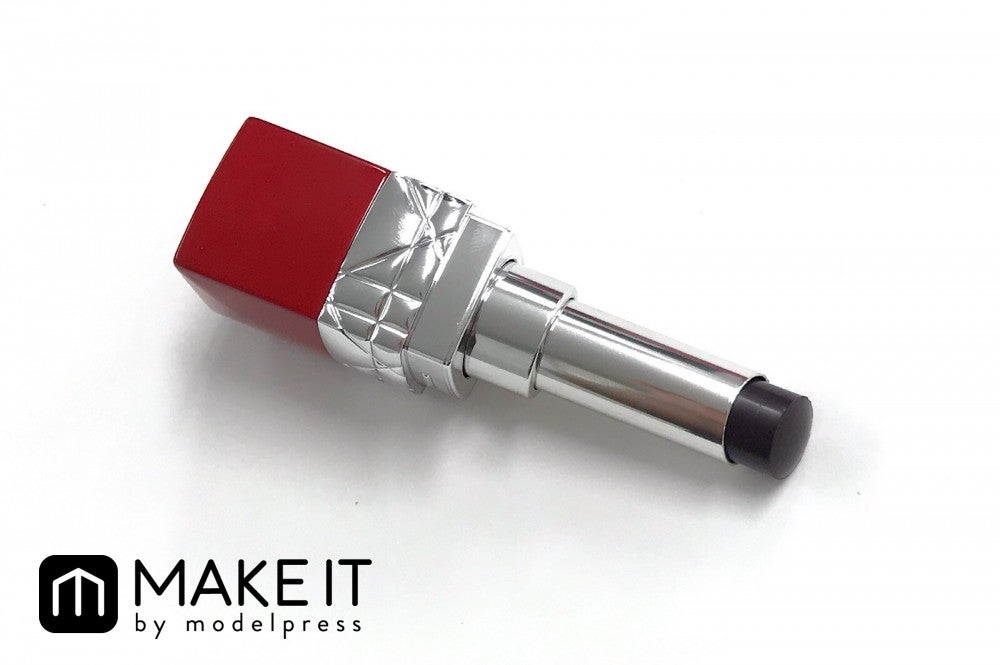 Dior／ルージュ ディオール ウルトラ ルージュ／889 ウルトラ パワー／4,200円（税抜） (C)メイクイット