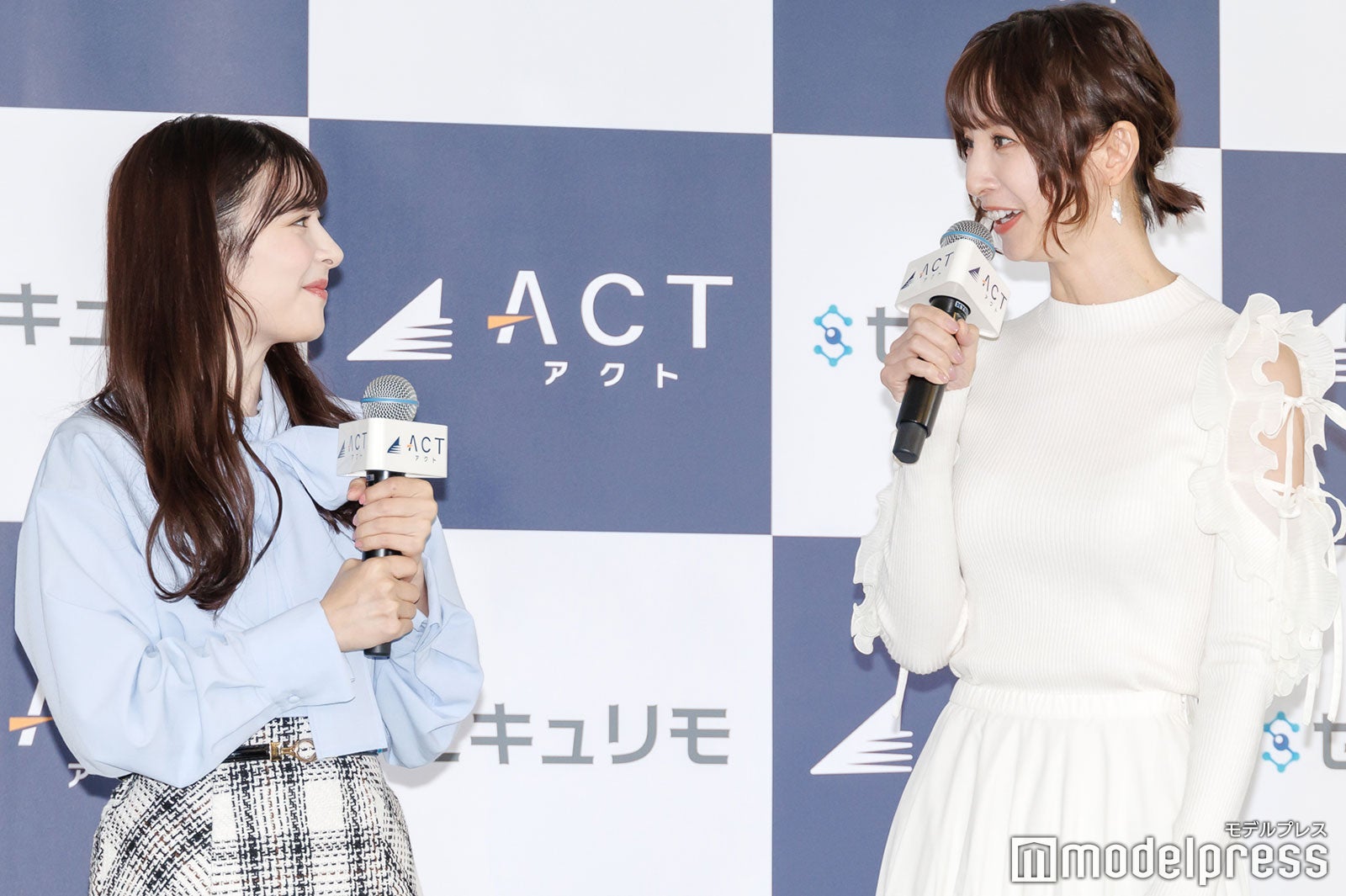 武藤十夢、篠田麻里子（C）モデルプレス