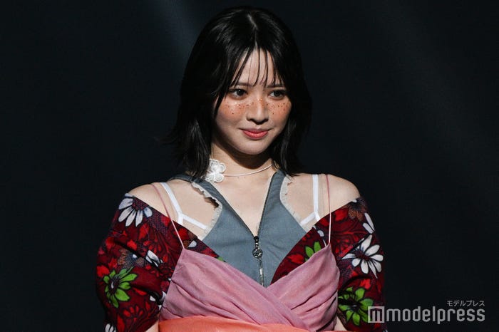 鎮西寿々歌(C)モデルプレス