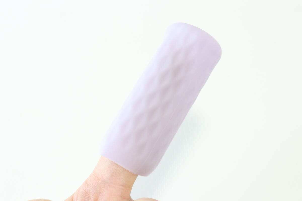 セリアの持ち運び用シリコンカバー　2個入りのビジュアル