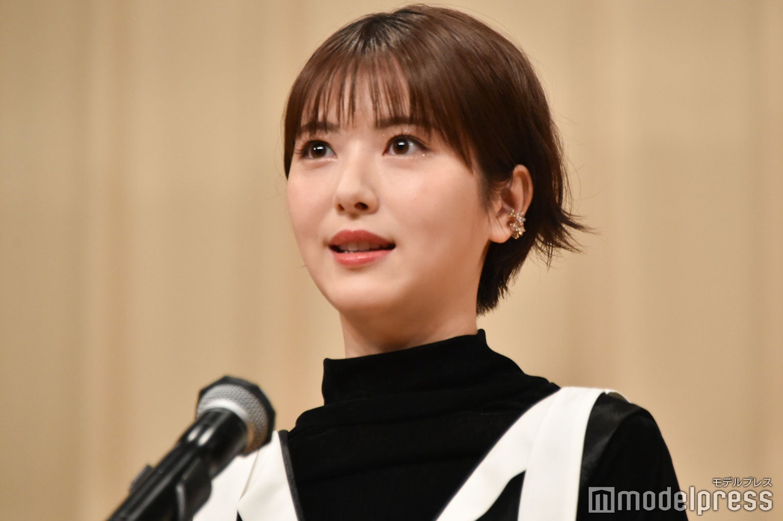 浜辺美波（C）モデルプレス