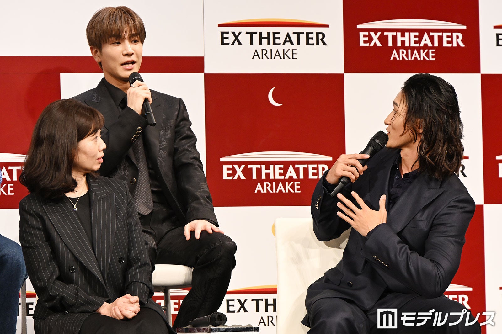 ミュージカルで10キロ痩せることもあるという岩本照に驚きの岩田剛典（C）モデルプレス