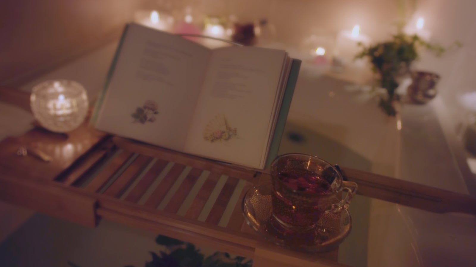 ブックスタンド（提供写真）