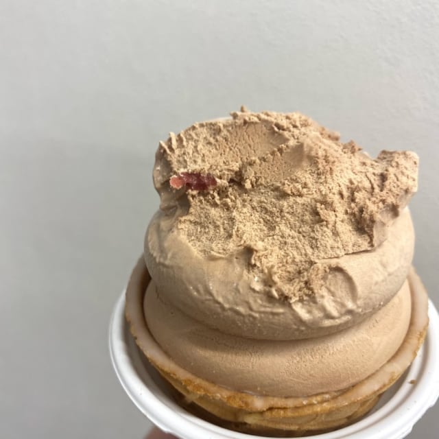 中に入っているラズベリーソース