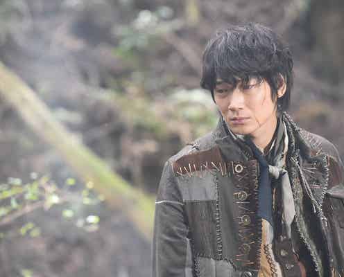 綾野剛の心を動かした“口説き文句”とは?俳優デビュー14年「今までで1番苦労してる」<モデルプレスインタビュー>