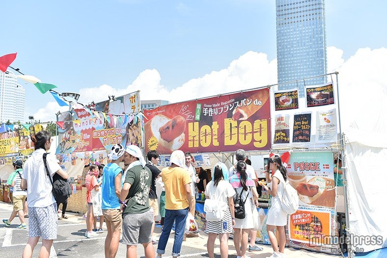 「MARINE STAGE」前フードエリアの様子