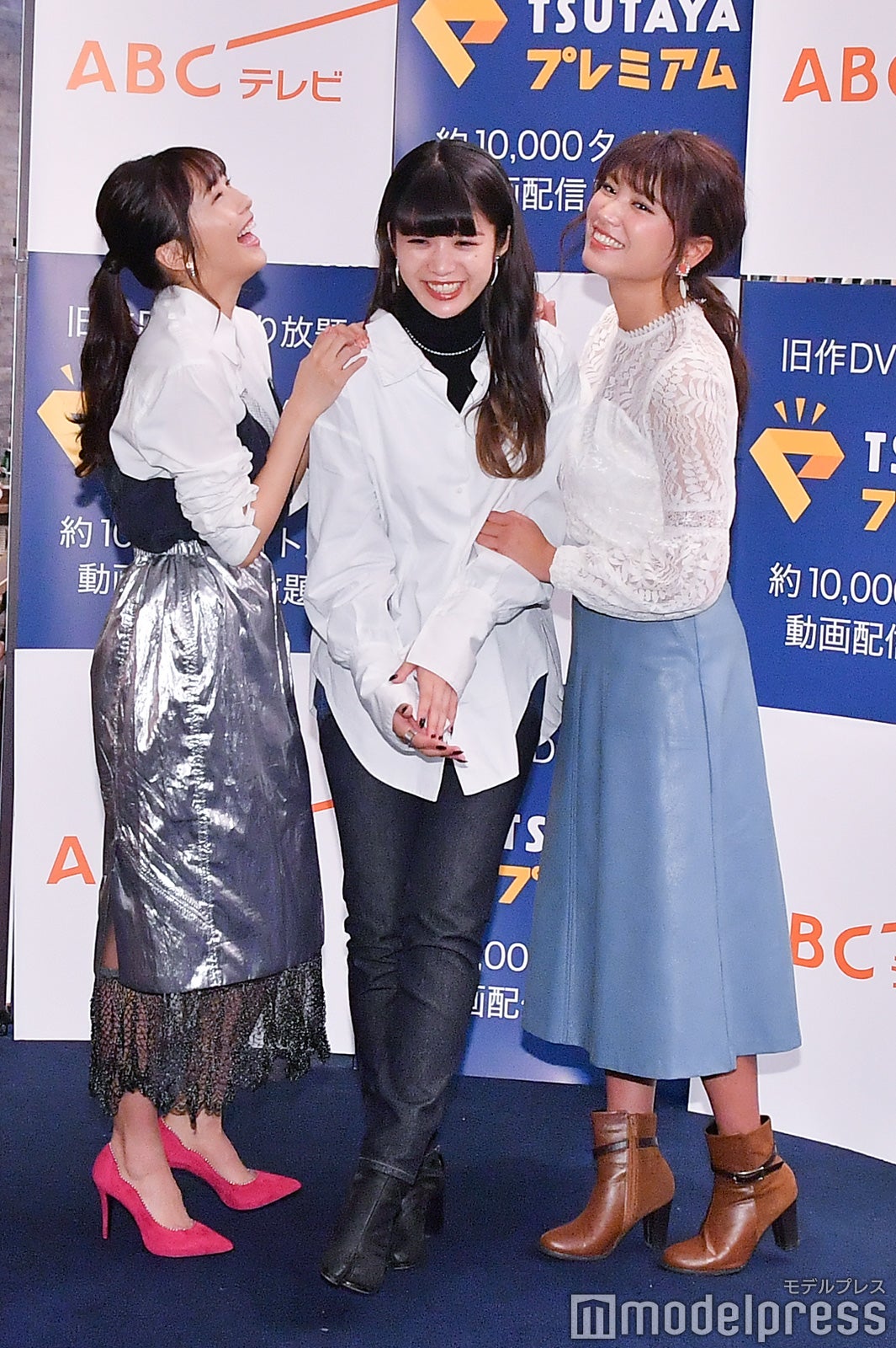 （左から）佐野ひなこ、馬場ふみか、久松郁実（C）モデルプレス