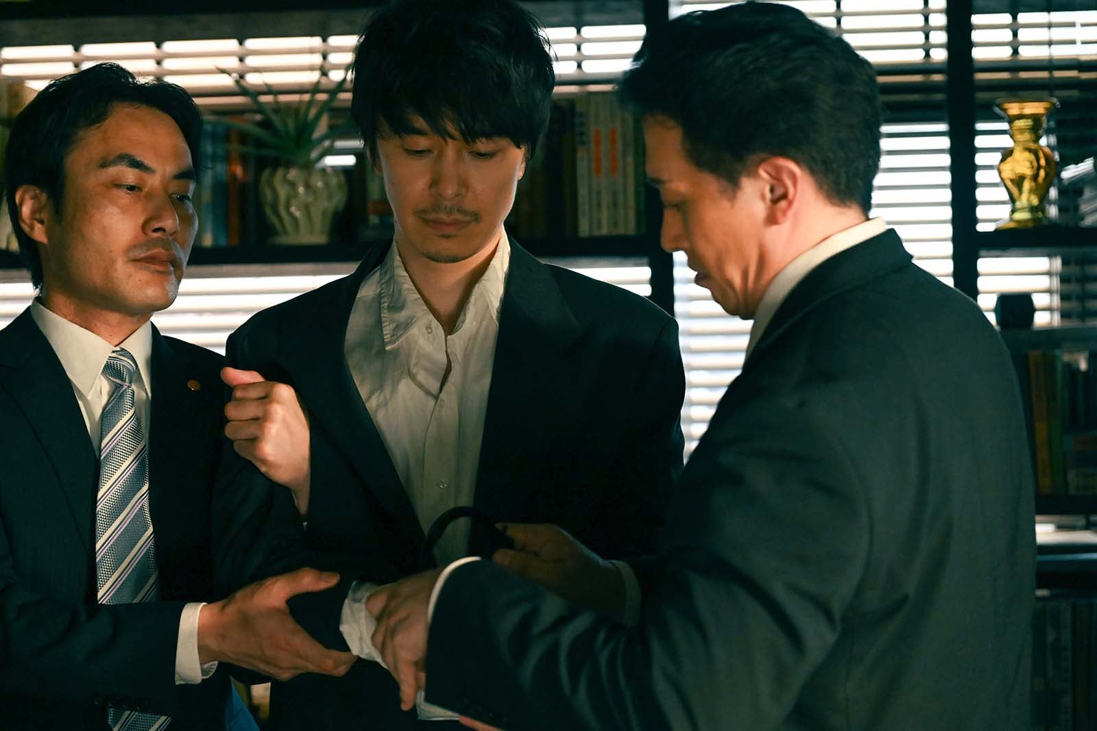 「アンチヒーロー」裏切り者判明 最終回直前ラスト展開にネット衝撃「やっぱり…」「ノーマークだった」