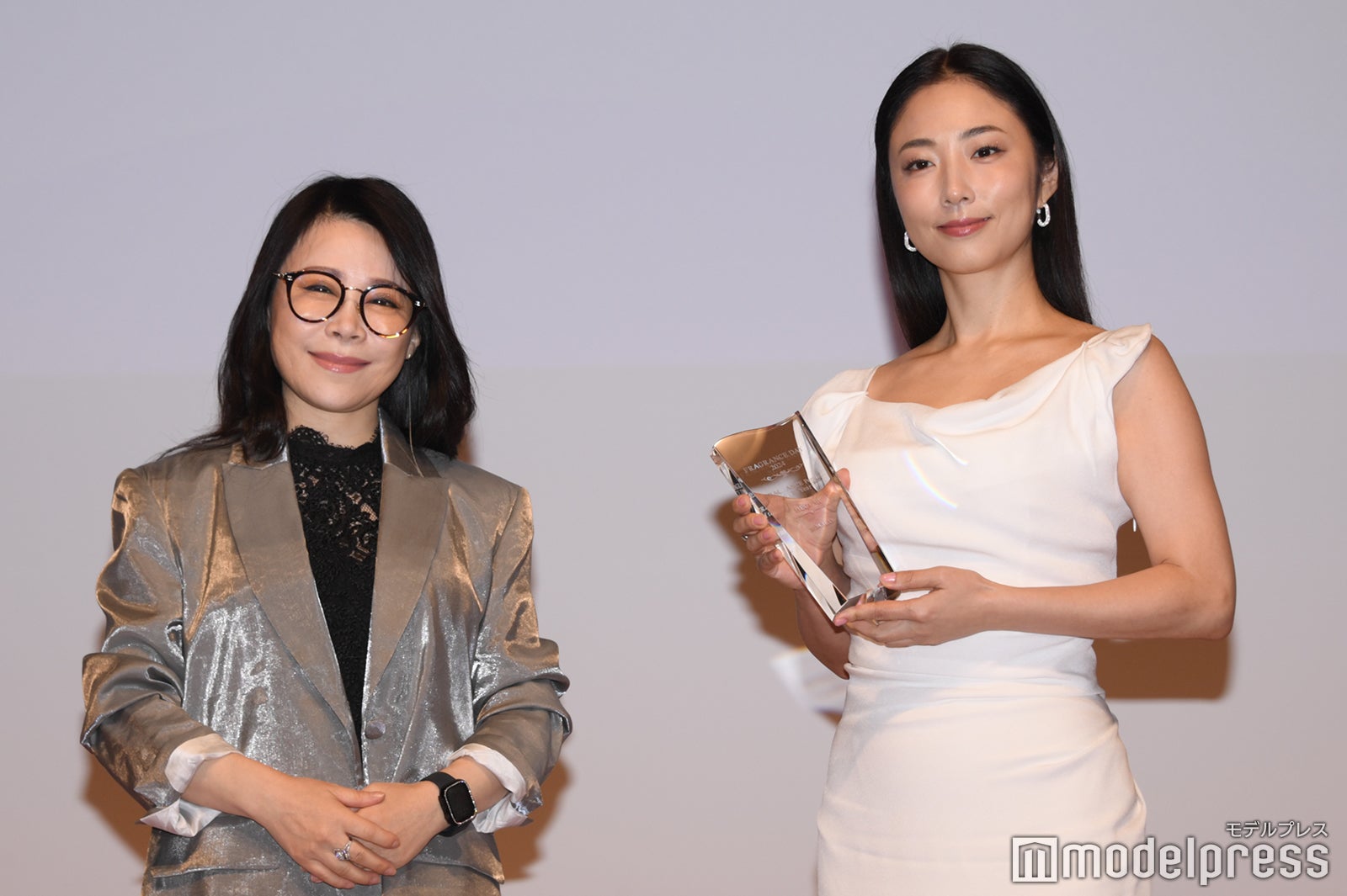 MAHO、MEGUMI（C）モデルプレス