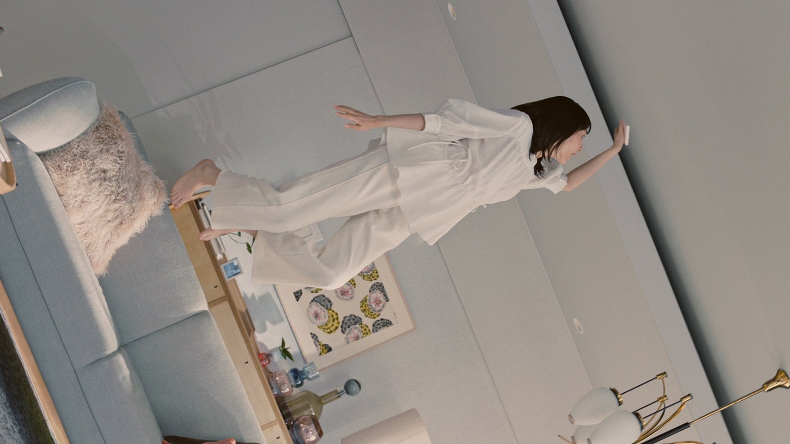 新垣結衣／新CMより（提供写真）