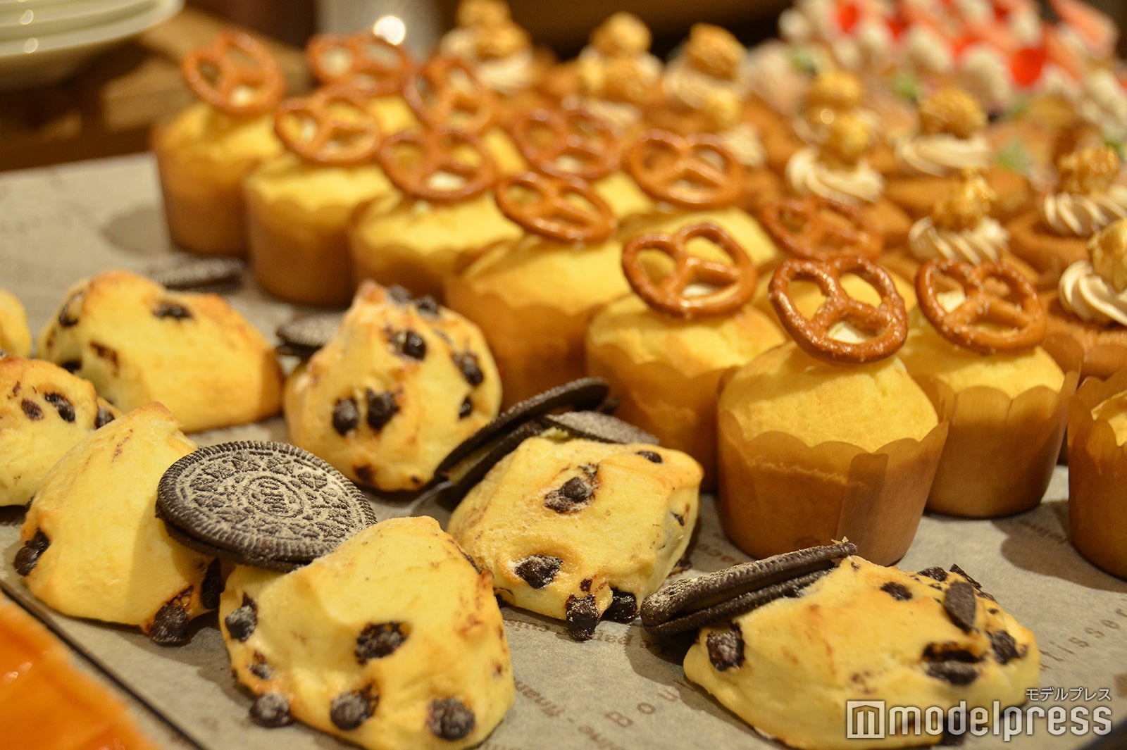 クッキーやプレッツェルをトッピングしたフォトジェニックなパン多数 （C）モデルプレス