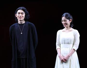 市川染五郎 恋人役 當真あみの稽古中の行動を暴露 親子三代で「ハムレット」主役