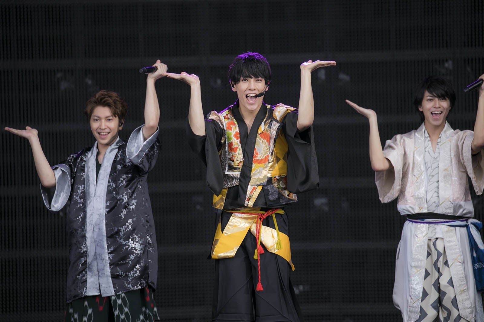 超特急（写真提供：SDR）