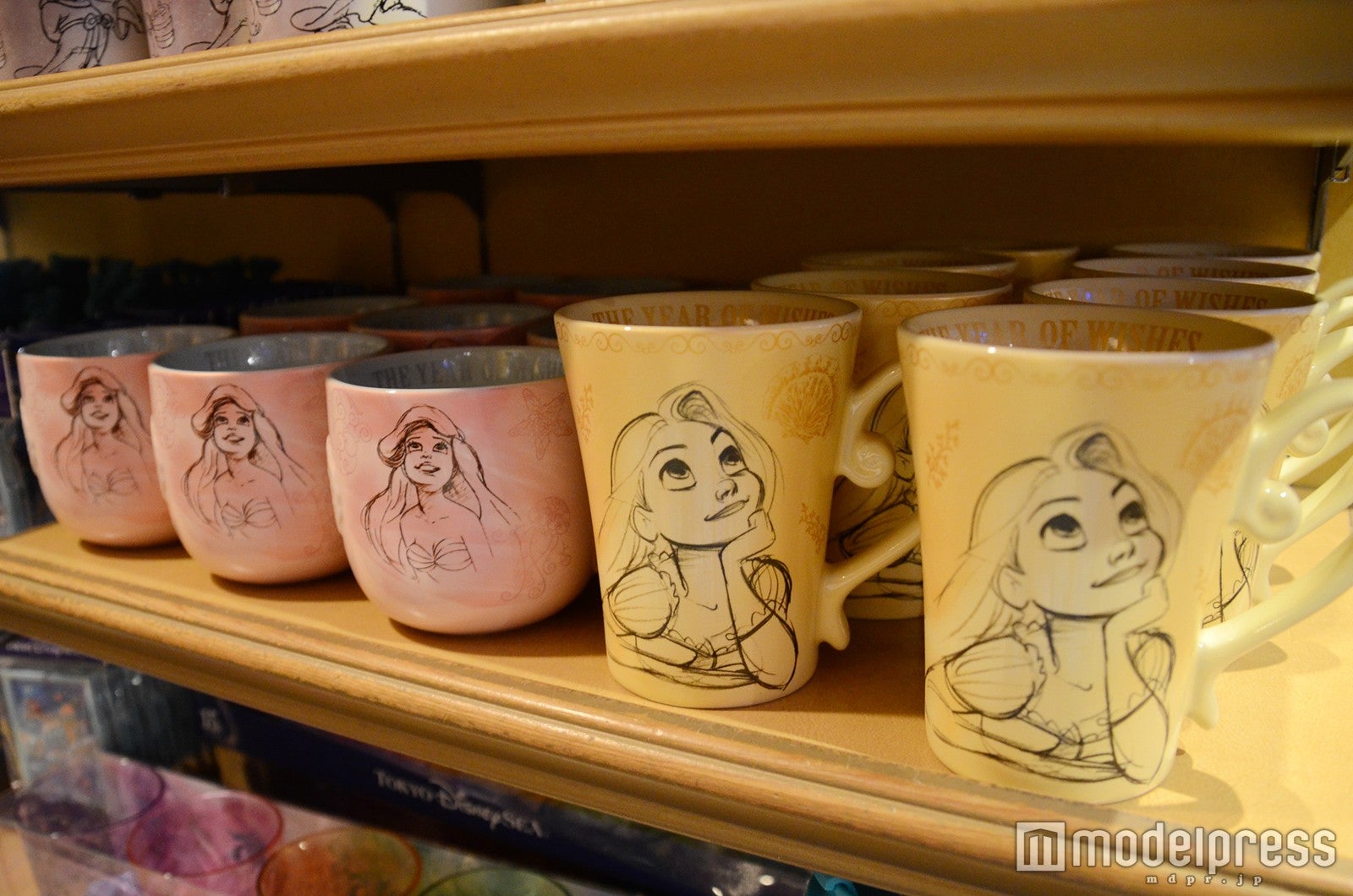 マグ各￥1600（C）モデルプレス