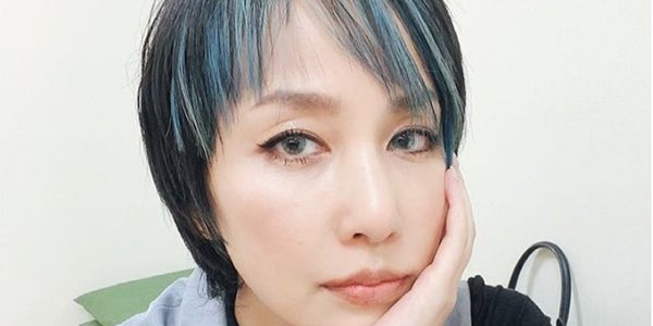 中島美嘉 アシメ前髪 ブルーハイライトにイメチェン 新ヘアに 綺麗 新鮮でかっこいい と絶賛の声 モデルプレス
