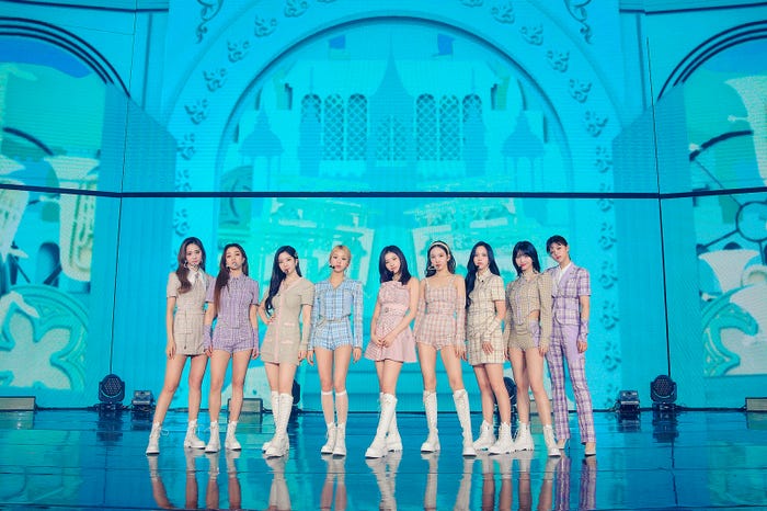 TWICE/撮影:MuCreative