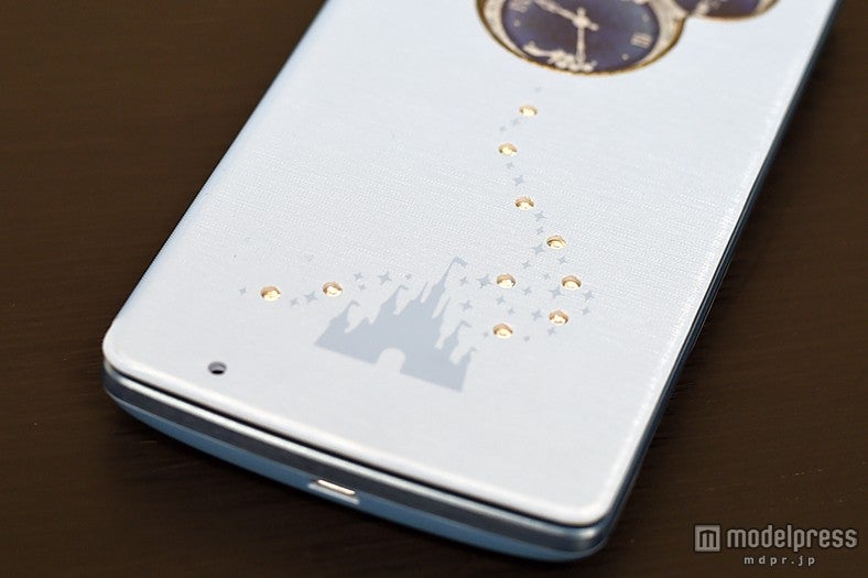 スワロフスキーが輝く