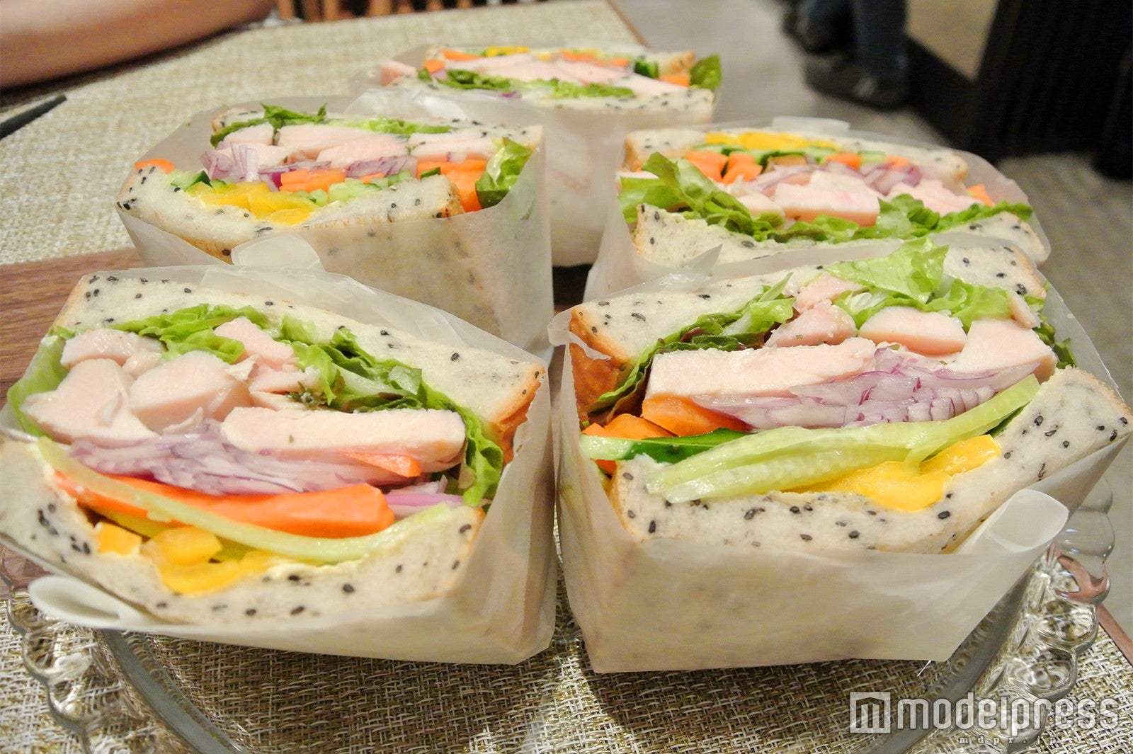 サンドイッチ（C）モデルプレス