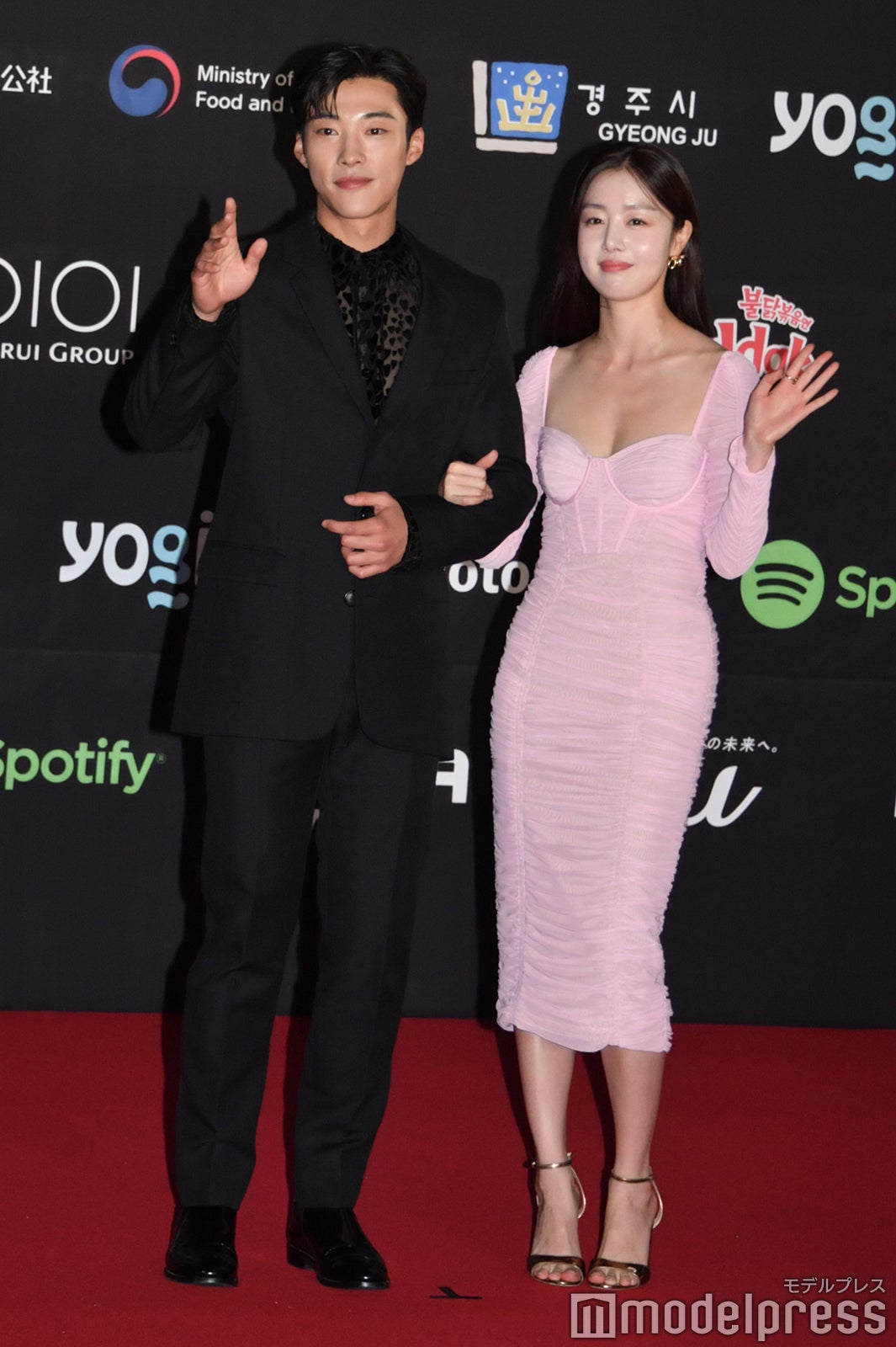 ウ・ドファン、ハン・ソナ （C）モデルプレス