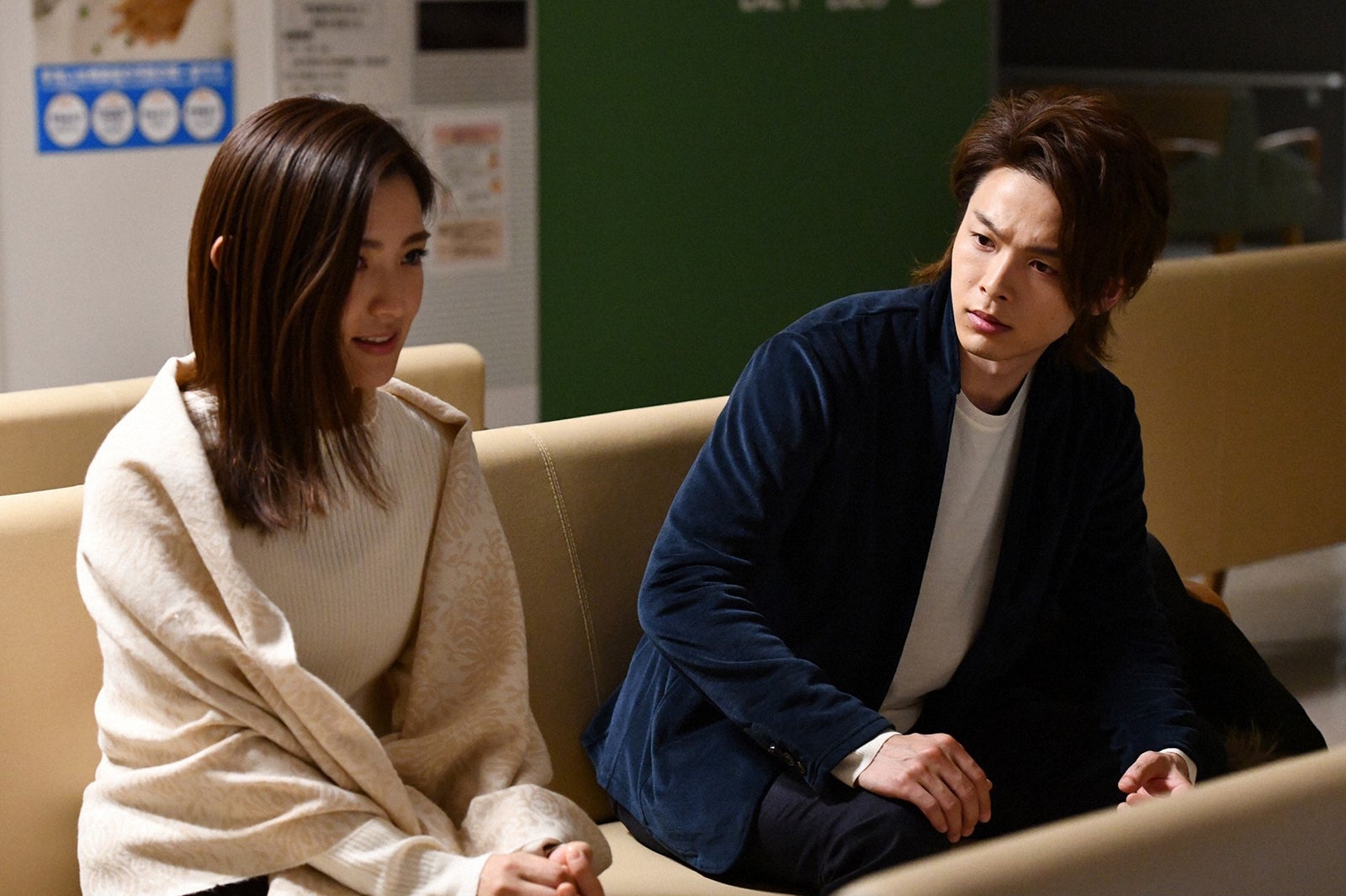 星野真里、中村倫也／「初めて恋をした日に読む話」第8話より（C）TBS