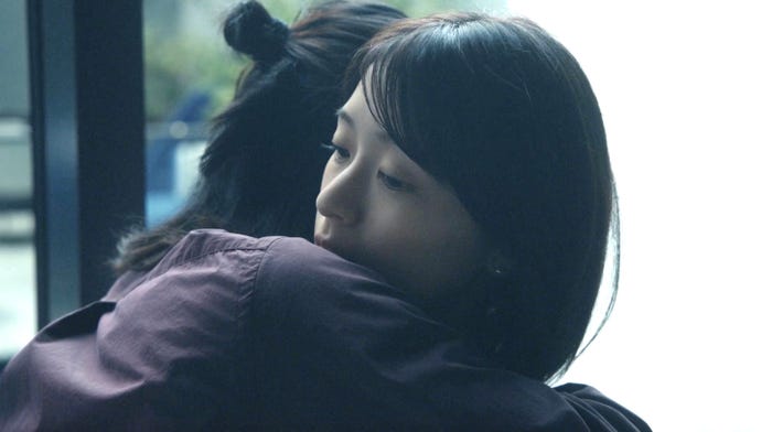 森愁斗、鳴海唯「MISS KING / ミス・キング」第3話場面写真(C)AbemaTV, Inc.