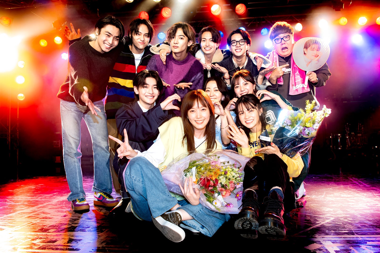 君の花になる 8LOOM ｢君の花になる｣ MV Dance Ver.【TBS】 - YouTube