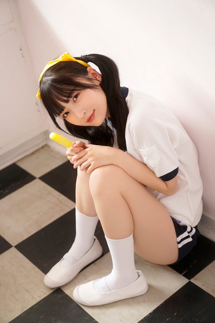 由良ゆら(C)佐藤佑一/集英社