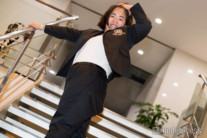 「泣かせてくれよ」のダンスも入れつつキレキレの動きを見せてくれたゆりやんレトリィバァ(C)モデルプレス