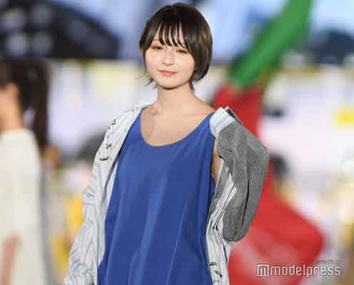 美容系YouTuberこばしり。美肌チラリ 爽やかランウェイで弾ける笑顔<関コレ2022S/S>