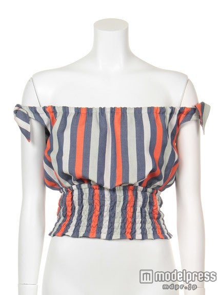 マルチストライプオフショル「Lily Brown」7,344円(税込)