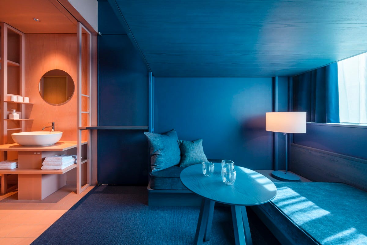 東京「トグルホテル水道橋」好きな“配色”の部屋に泊まれるデザインホテル