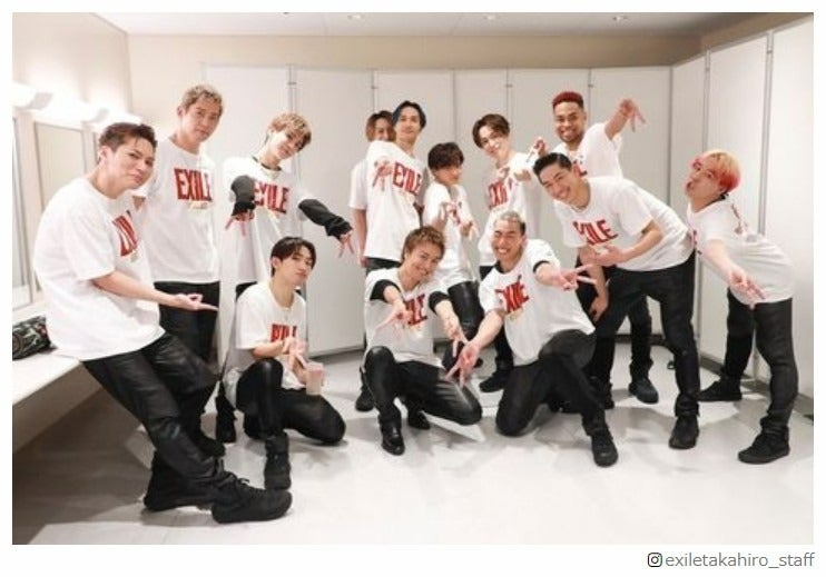 EXILE、個性溢れる“ギャルピース”に反響続々「みんな独特」「岩ちゃん萌袖…」「亜嵐おふざけモード」
