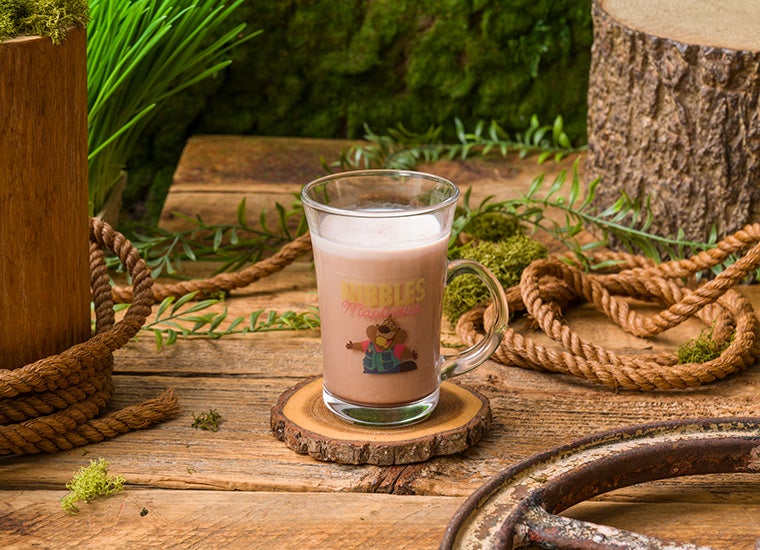 ＜ニブルズ＞ホットココア　税込990円（C）Disney