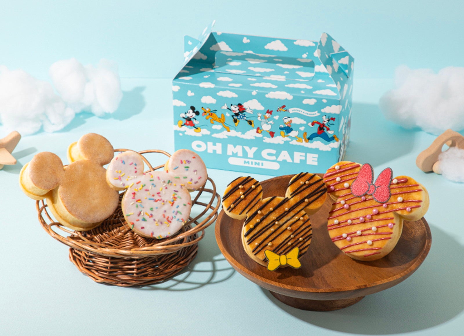 ミッキー＆フレンズ」のパン＆ドリンクスタンド、羽田空港に限定