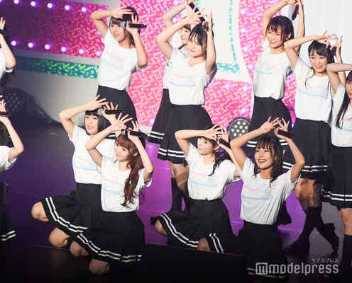 =LOVEファーストツアーファイナル、新曲・カップリングも披露 サプライズ発表に歓喜<ライブレポ/セットリスト>