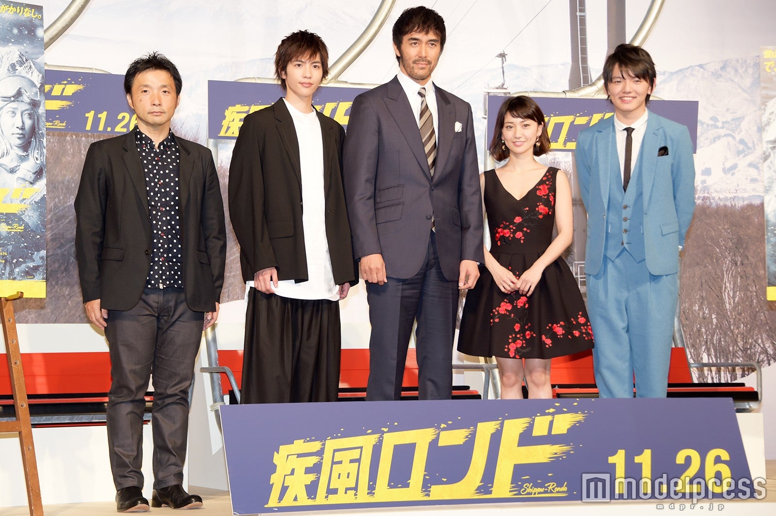 （左から）吉田照幸監督、志尊淳、阿部寛、大島優子、濱田龍臣（C）モデルプレス