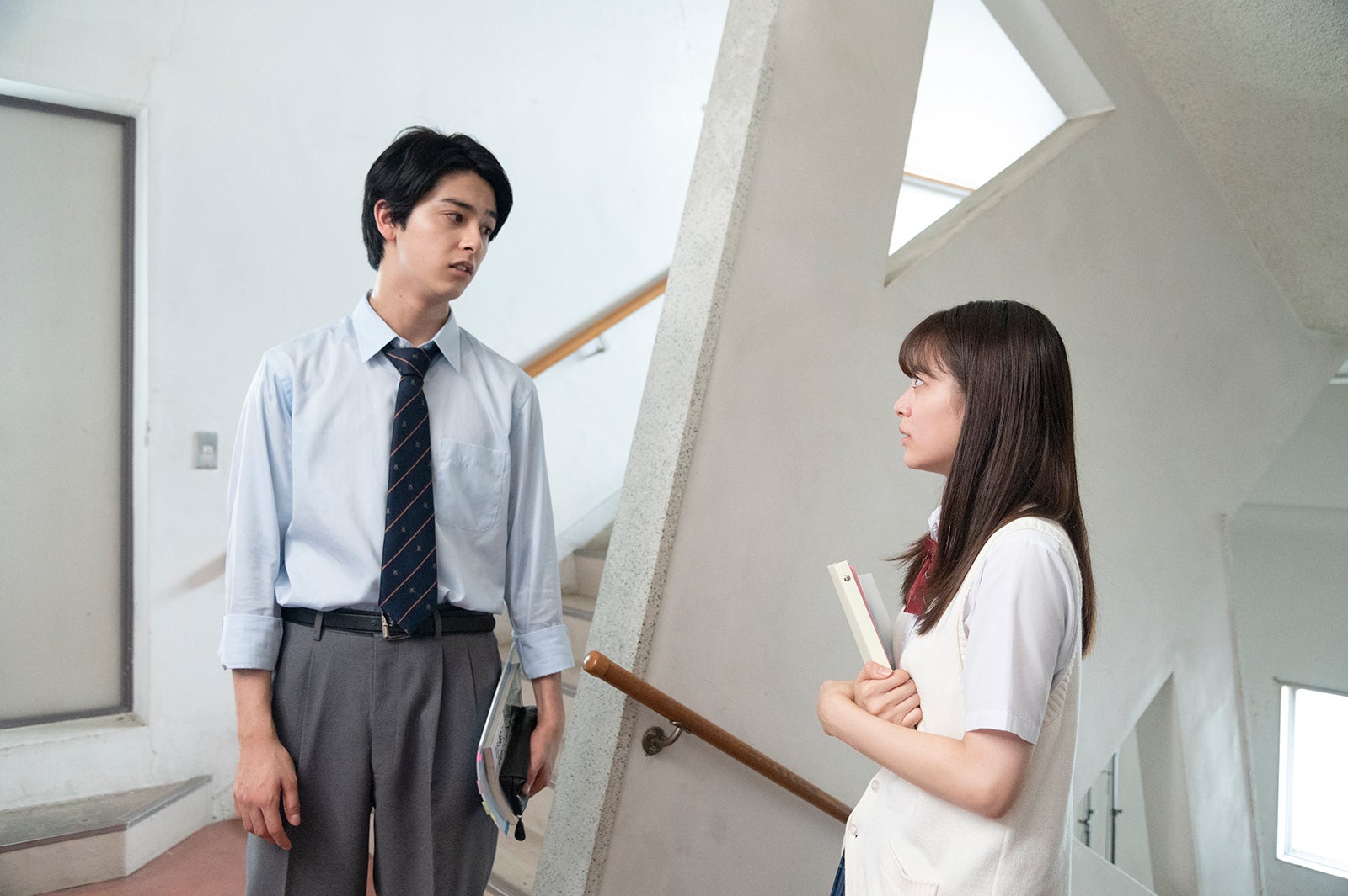 新原泰佑、永瀬莉子／ドラマ「17.3 about a sex」（C）AbemaTV