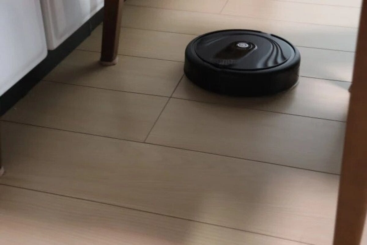 ダイソー　ロボット掃除機（電池タイプ）　使用例