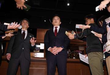 楽天 三木肇監督が休養 真夜中の電撃発表 森井球団社長「私の責任」試合後に話し合い双方合意で結論
