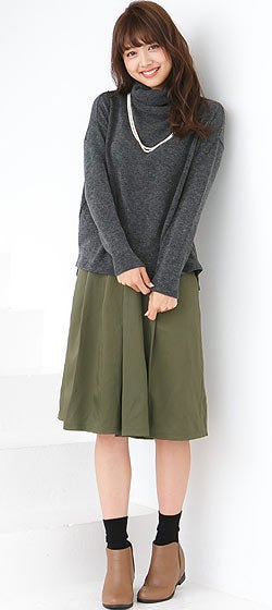 タック入シンプルフレアガウチョパンツ「神戸レタス」2,290円（税込）／画像提供：神戸レタス