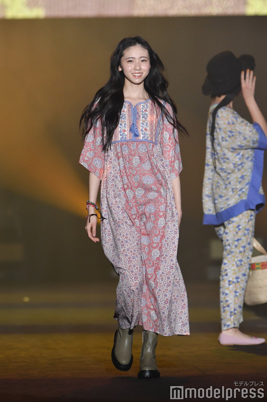 （C）モデルプレス