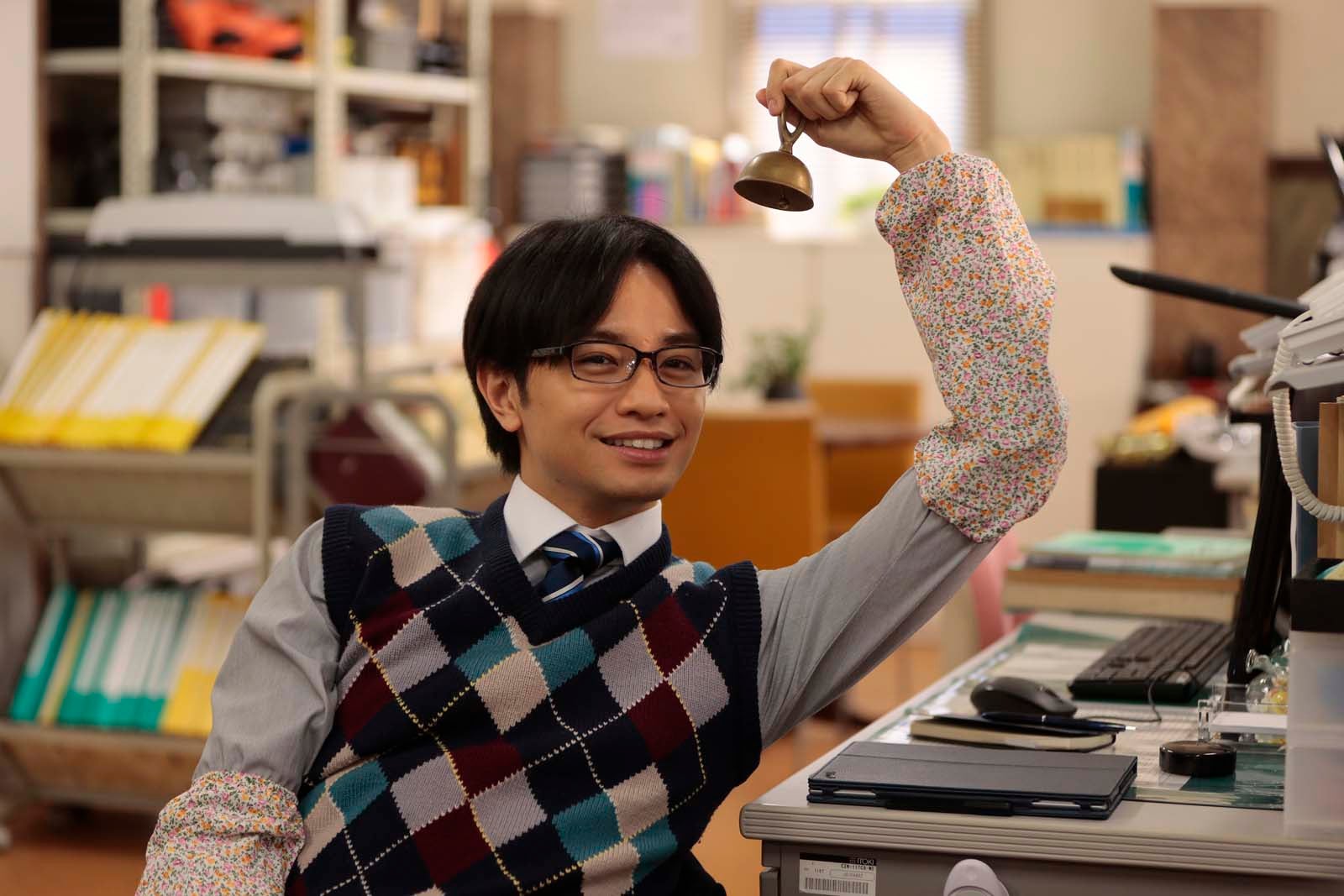 中島健人「シッコウ！！～犬と私と執行官～」第2話より（C）テレビ朝日