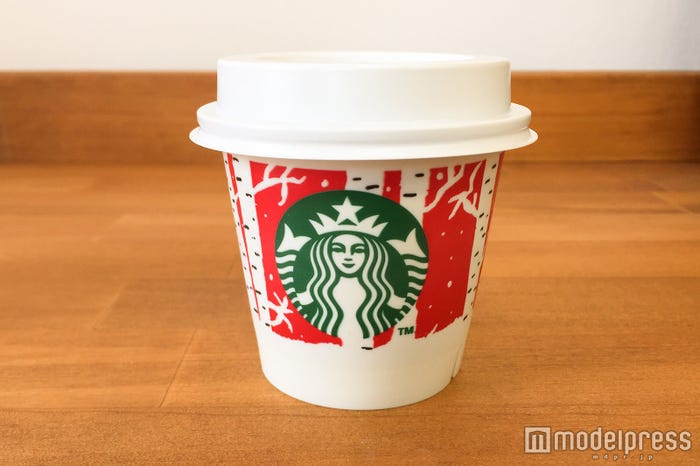 ホリデー限定デザインのチョコレートプリン(C)モデルプレス