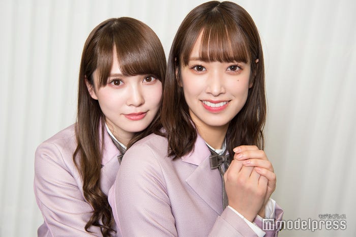 加藤史帆、佐々木久美(C)モデルプレス