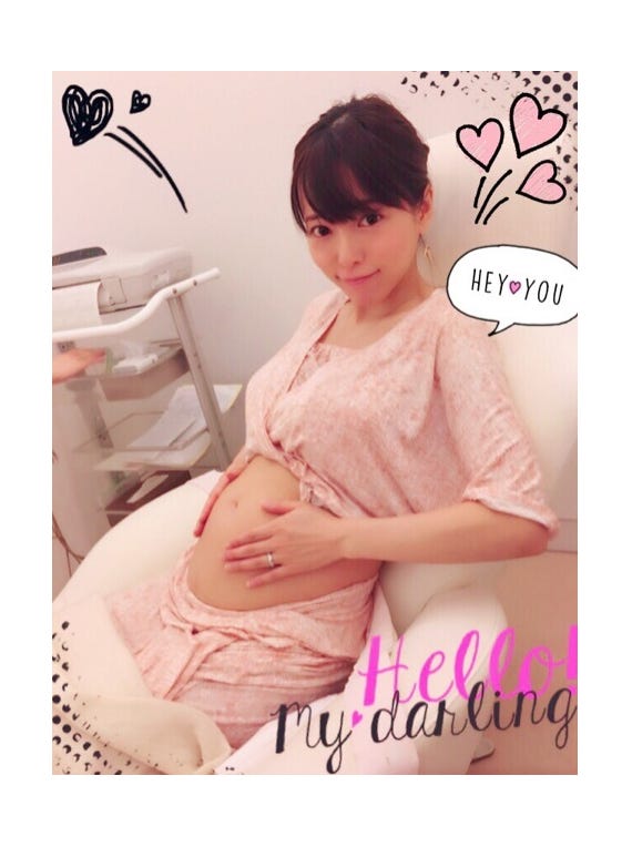 検診中のふっくらお腹を公開/釈由美子オフィシャルブログ(Ameba)より