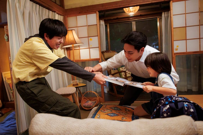 坂東龍汰、柳楽優弥、佐藤大空「ライオンの隠れ家」第1話(C)TBS