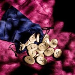【2020年の運勢】12星座別:魔法の古代文字「ルーン」占い