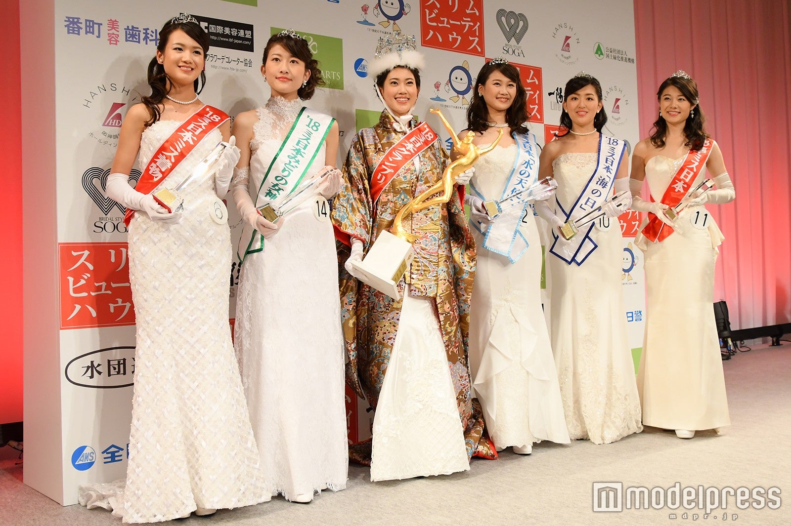 （左から）岡部七子さん、竹川智世さん、市橋礼衣さん、浦底里沙さん、山田麗美さん、霜野莉沙さん （C）モデルプレス