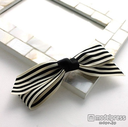 ストライプリボンバレッタ「神戸ヴァンテーヌ」1,080円（税込）