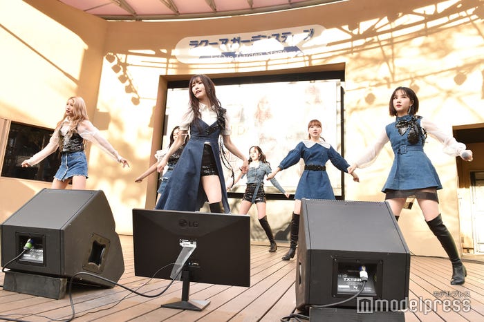 GFRIEND (C)モデルプレス